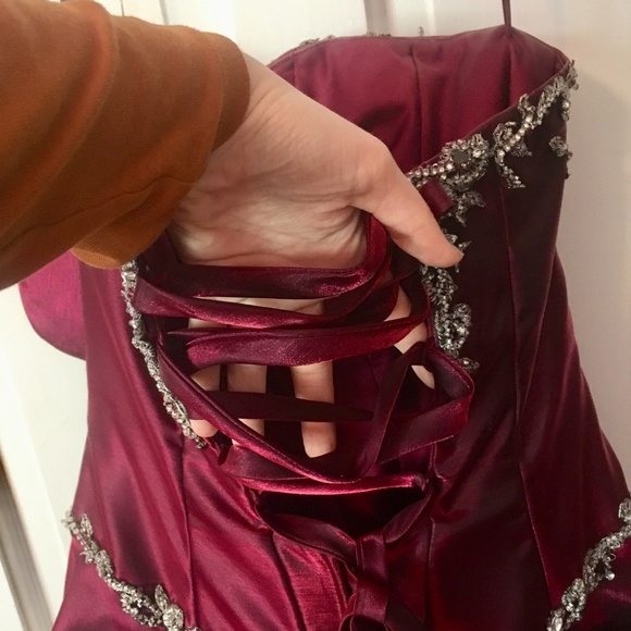 Gorgeous Prom dress - Picture 6 of 7